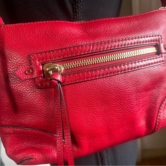 A shoulder bag - Picture 2 of 4